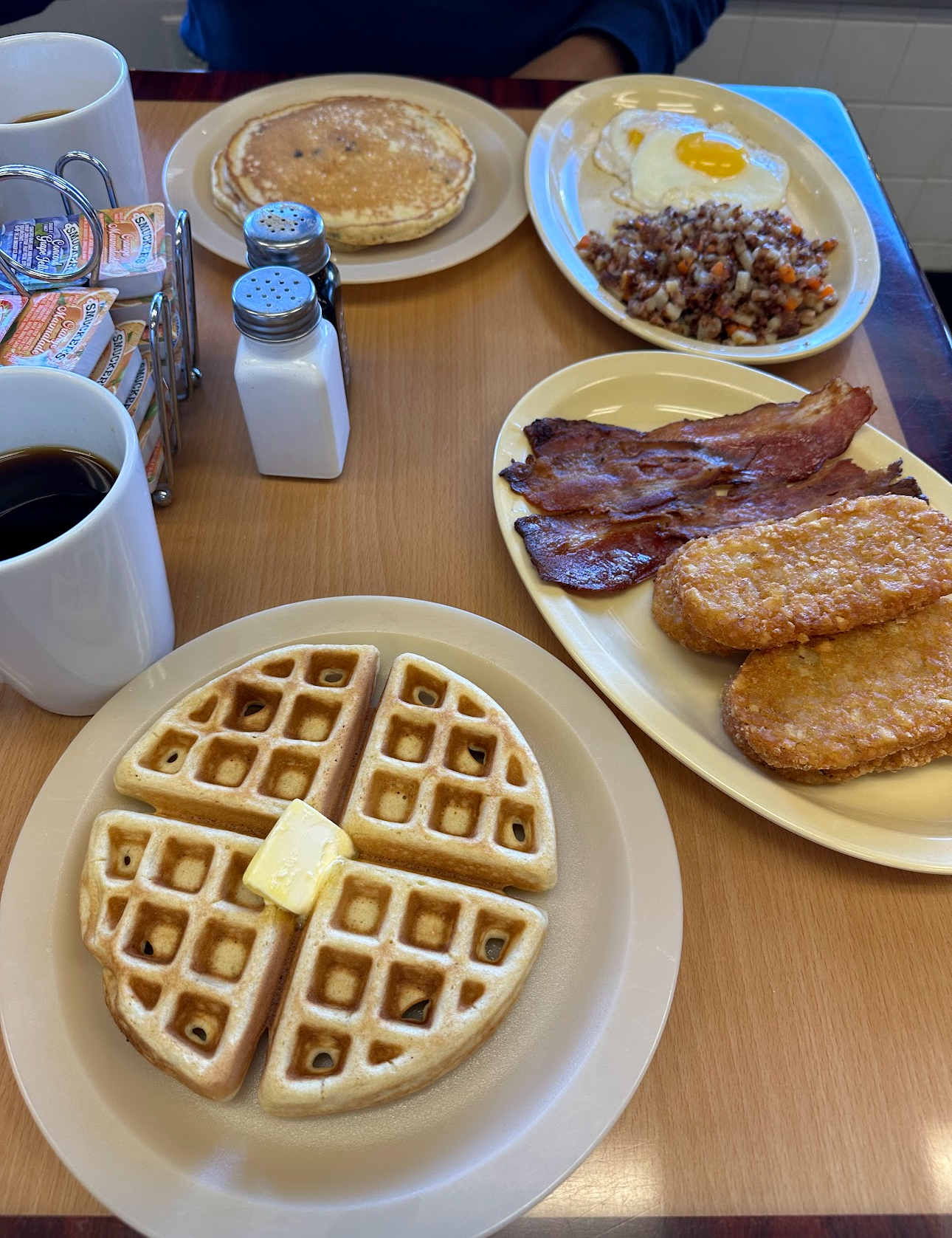 Best Waffles in Lowell, MA - Fresh & Delicious at Star Cafe